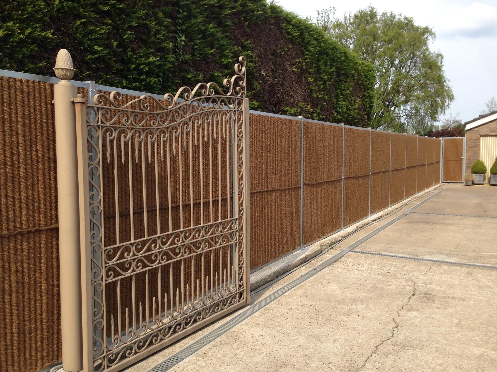 Aluminium afsluiting met matten